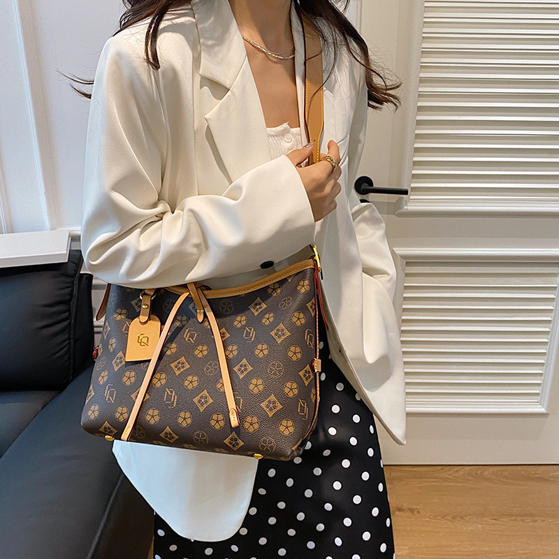 แบรนด์หรูผู้หญิงไหล่กระเป๋าพรี - Women Bags Premium Brands บทวิจารณ์และราคา